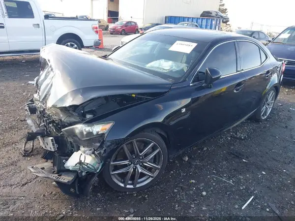 JTHBA1D2XG5006388 2016 LEXUS IS - Image 2