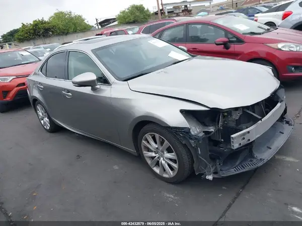 JTHBA1D2XG5007623 2016 LEXUS IS - Image 1