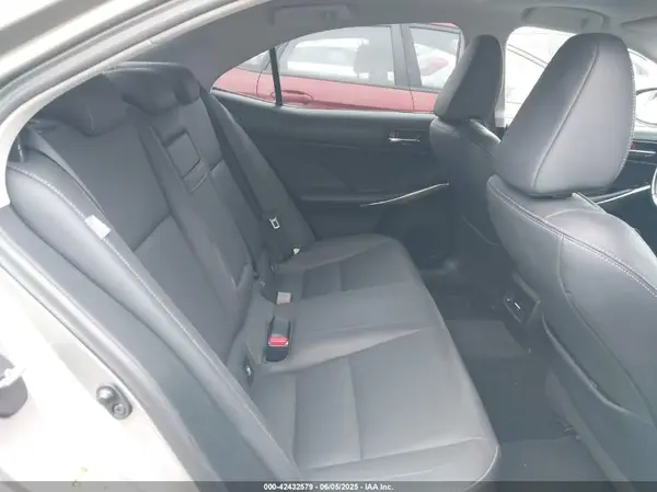 JTHBA1D2XG5007623 2016 LEXUS IS - Image 8