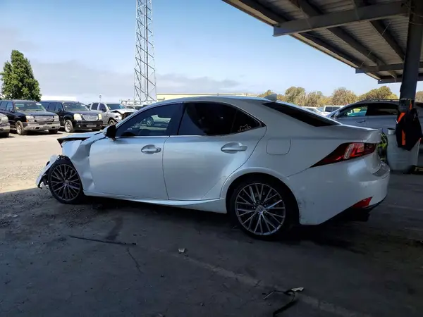 JTHBA1D2XG5008299 2016 LEXUS IS - Image 2