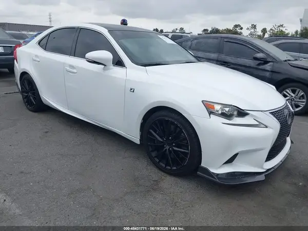 JTHBA1D2XG5009761 2016 LEXUS IS - Image 1