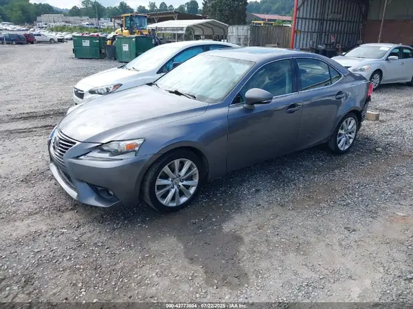 JTHBA1D2XG5009940 2016 LEXUS IS - Image 2
