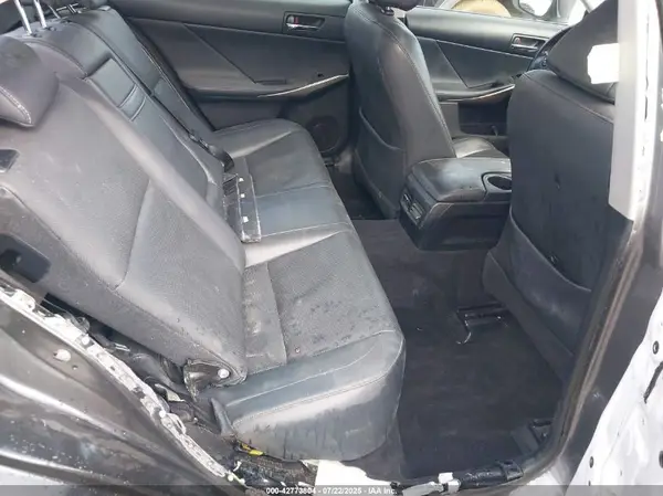 JTHBA1D2XG5009940 2016 LEXUS IS - Image 8