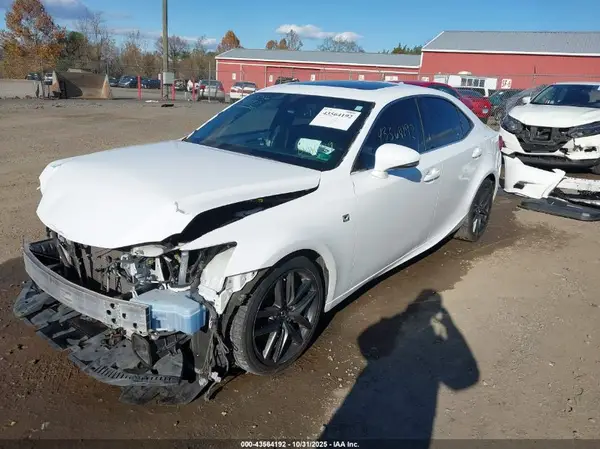 JTHBA1D2XG5010649 2016 LEXUS IS - Image 2