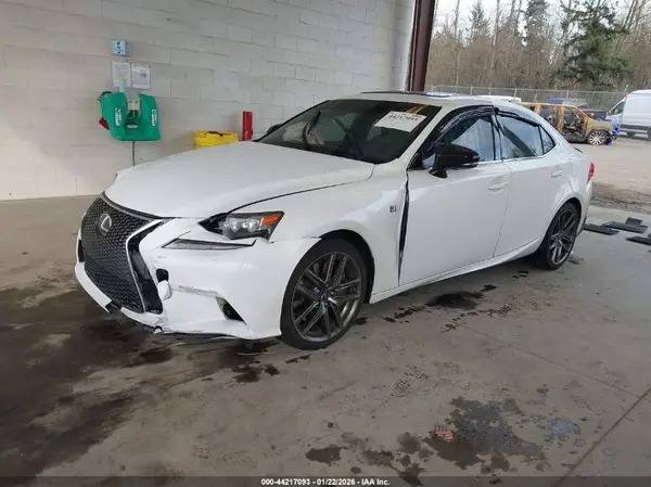JTHBA1D2XG5011025 2016 LEXUS IS - Image 2