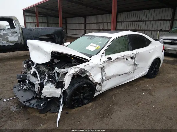 JTHBA1D2XG5012031 2016 LEXUS IS - Image 2