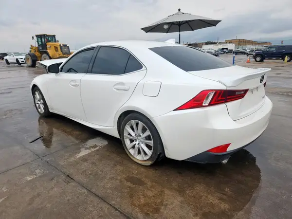 JTHBA1D2XG5021232 2016 LEXUS IS - Image 2