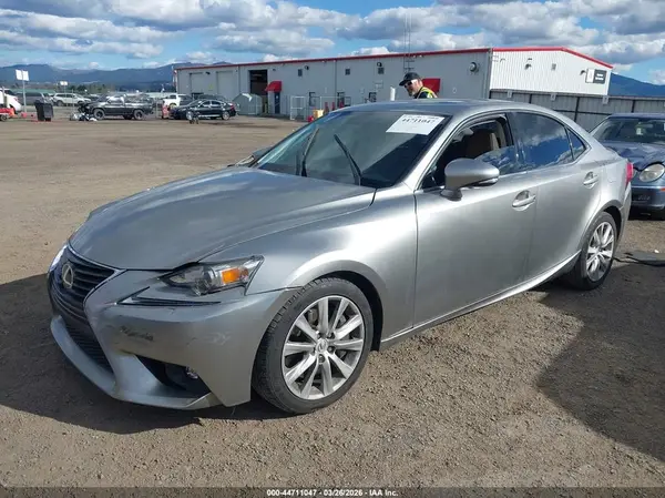 JTHBA1D2XG5023322 2016 LEXUS IS - Image 2