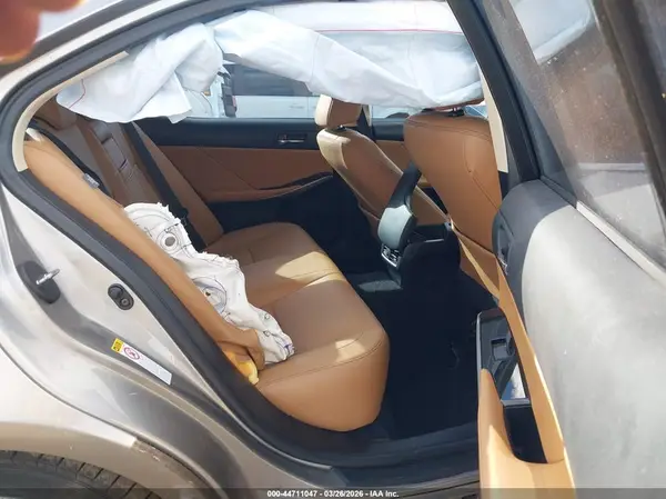 JTHBA1D2XG5023322 2016 LEXUS IS - Image 8