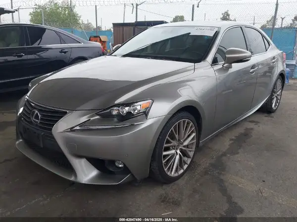 JTHBA1D2XG5027645 2016 LEXUS IS - Image 2