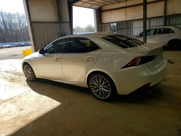 JTHBA1D2XG5034014 2016 LEXUS IS - Image 2