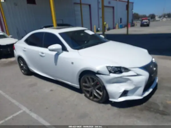 JTHBA1D2XG5035051 2016 LEXUS IS - Image 1