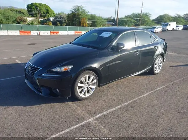 JTHBA1D2XG5037821 2016 LEXUS IS - Image 2