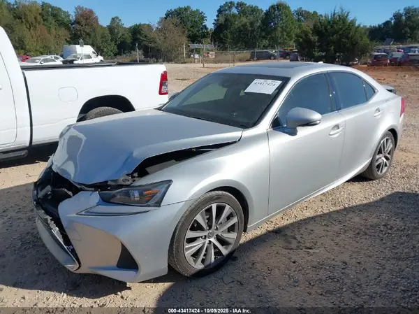 JTHBA1D2XJ5064430 2018 LEXUS IS - Image 2