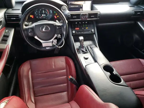 JTHBA1D2XJ5070163 2018 LEXUS IS - Image 8