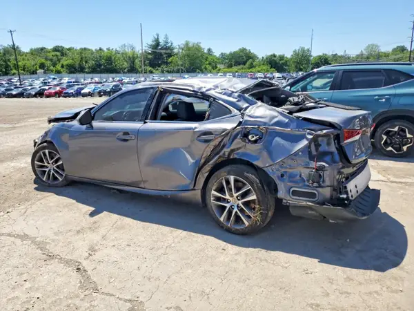 JTHBA1D2XJ5070759 2018 LEXUS IS - Image 2