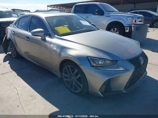 JTHBA1D2XJ5071300 2018 LEXUS IS - Image 1