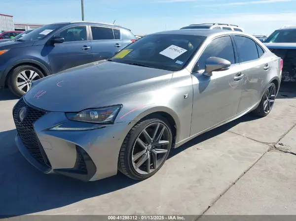 JTHBA1D2XJ5071300 2018 LEXUS IS - Image 2