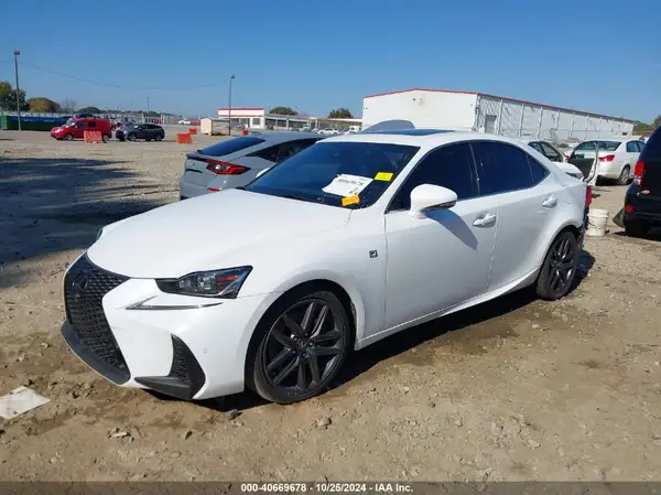 JTHBA1D2XJ5071653 2018 LEXUS IS - Image 2