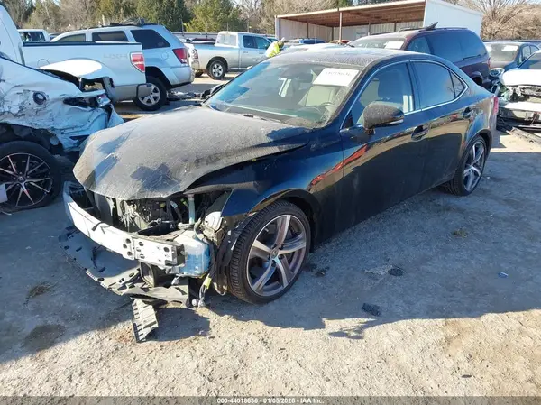 JTHBA1D2XJ5072253 2018 LEXUS IS - Image 2