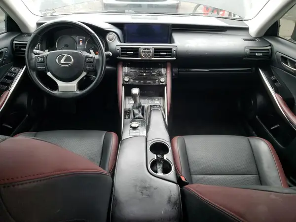 JTHBA1D2XJ5073905 2018 LEXUS IS - Image 8