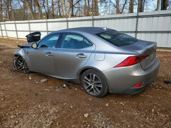 JTHBA1D2XJ5075556 2018 LEXUS IS - Image 2