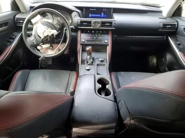 JTHBA1D2XJ5075556 2018 LEXUS IS - Image 8