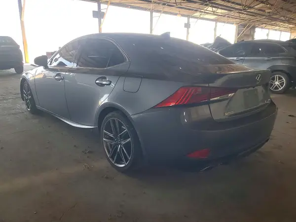 JTHBA1D2XJ5077968 2018 LEXUS IS - Image 2