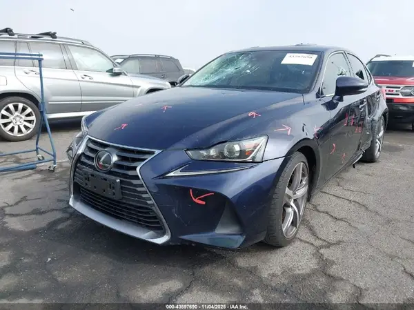 JTHBA1D2XJ5080692 2018 LEXUS IS - Image 2