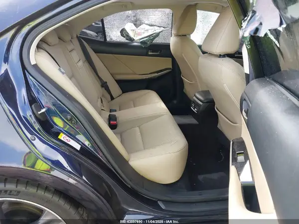 JTHBA1D2XJ5080692 2018 LEXUS IS - Image 8