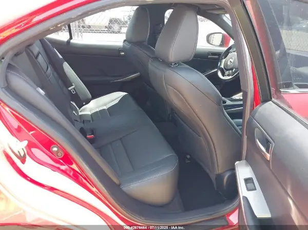 JTHBA1D2XJ5082006 2018 LEXUS IS - Image 8