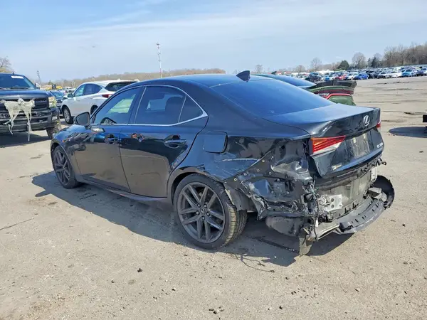 JTHBA1D2XJ5082989 2018 LEXUS IS - Image 2