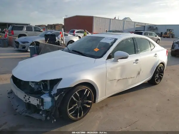 JTHBA1D2XK5084100 2019 LEXUS IS - Image 2