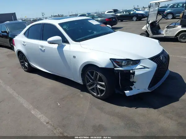 JTHBA1D2XK5088261 2019 LEXUS IS - Image 1