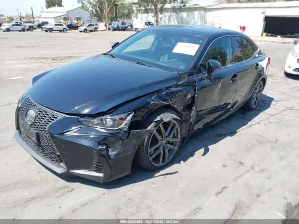 JTHBA1D2XK5090544 2019 LEXUS IS - Image 2