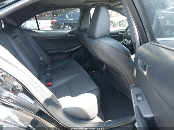 JTHBA1D2XK5090544 2019 LEXUS IS - Image 8