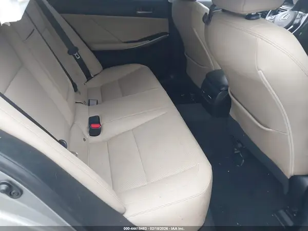 JTHBA1D2XK5093752 2019 LEXUS IS - Image 8