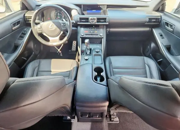 JTHBA1D2XK5097526 2019 LEXUS IS - Image 8