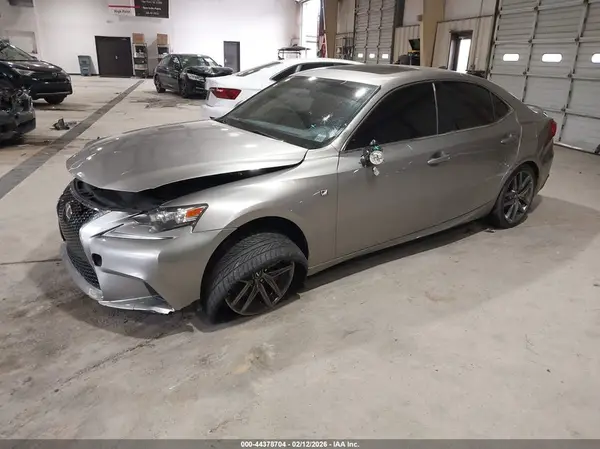 JTHBE1D22G5023416 2016 LEXUS IS - Image 2