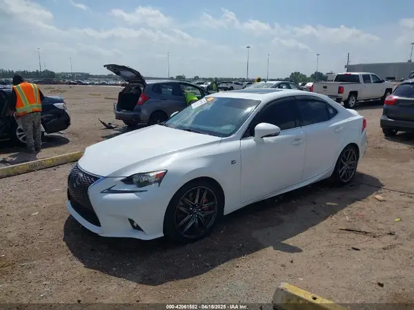 JTHBE1D24G5025376 2016 LEXUS IS - Image 2