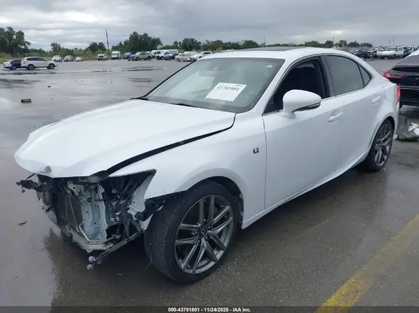 JTHBE1D27H5028919 2017 LEXUS IS - Image 2
