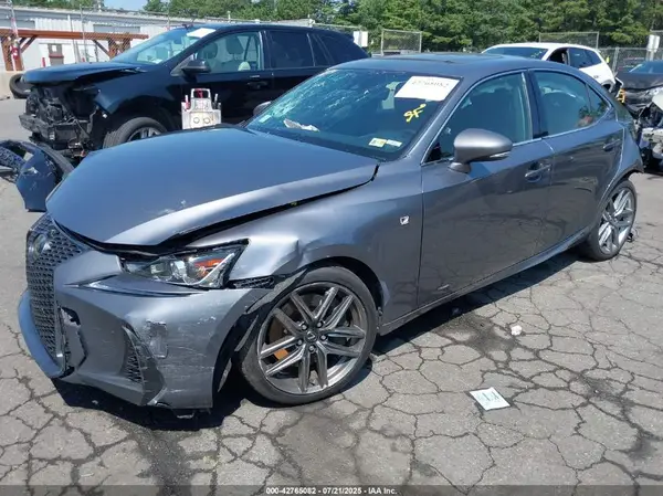 JTHBE1D28H5031246 2017 LEXUS IS - Image 2