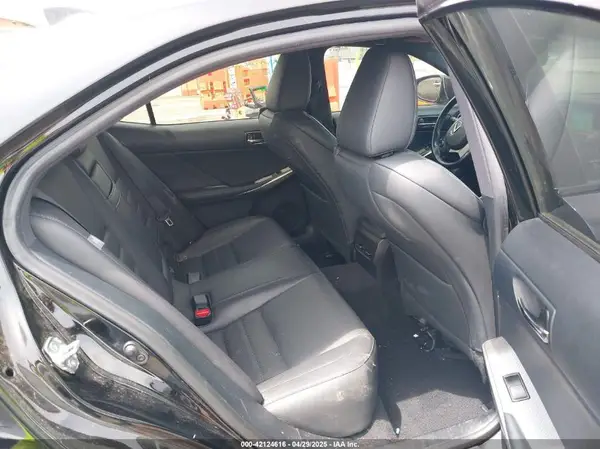 JTHBE1D29G5024112 2016 LEXUS IS - Image 8