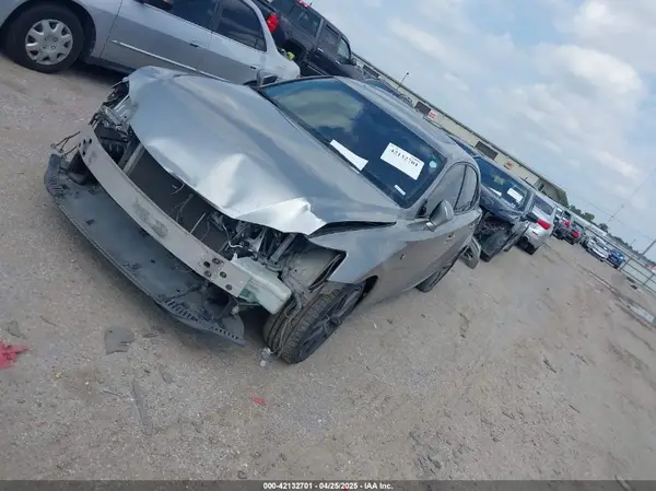 JTHBE1D29G5025051 2016 LEXUS IS - Image 2