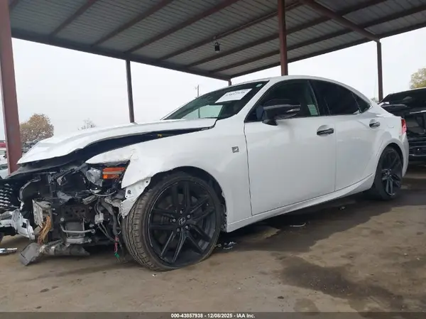 JTHBE1D29H5031076 2017 LEXUS IS - Image 2
