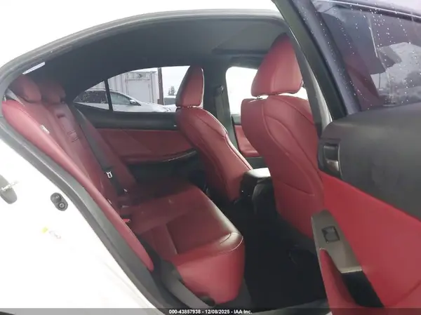JTHBE1D29H5031076 2017 LEXUS IS - Image 8
