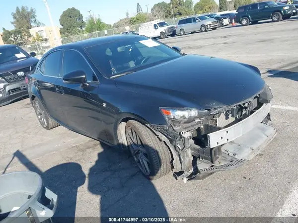 JTHBE1D2XG5023938 2016 LEXUS IS - Image 1