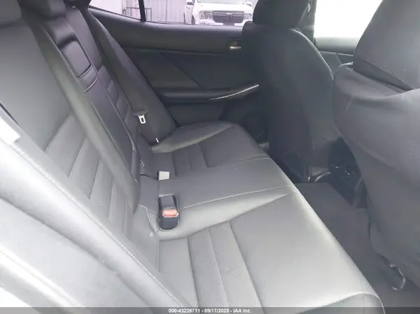 JTHBE1D2XH5029093 2017 LEXUS IS - Image 8