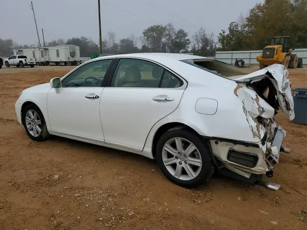 JTHBJ46G772068942 2023 LEXUS ES - Image 2