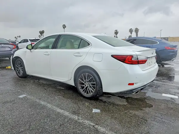JTHBK1GG0G2235037 2016 LEXUS ES - Image 2